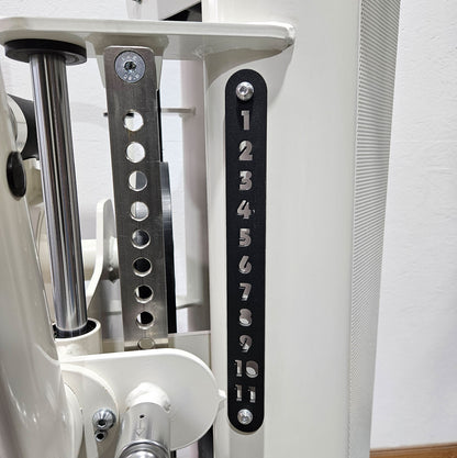 Gym80 Med80 3256 Multi Hip, Total Hip Kickmaschine, Hüftpendel, Farbe Weiß, gebraucht - überholter Zustand