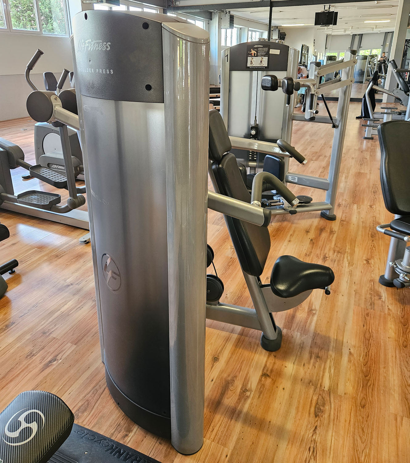 Life Fitness Shoulder Press, Overhead Press, Signature Series, Frame Color Silver, Used - Refurbished Condition