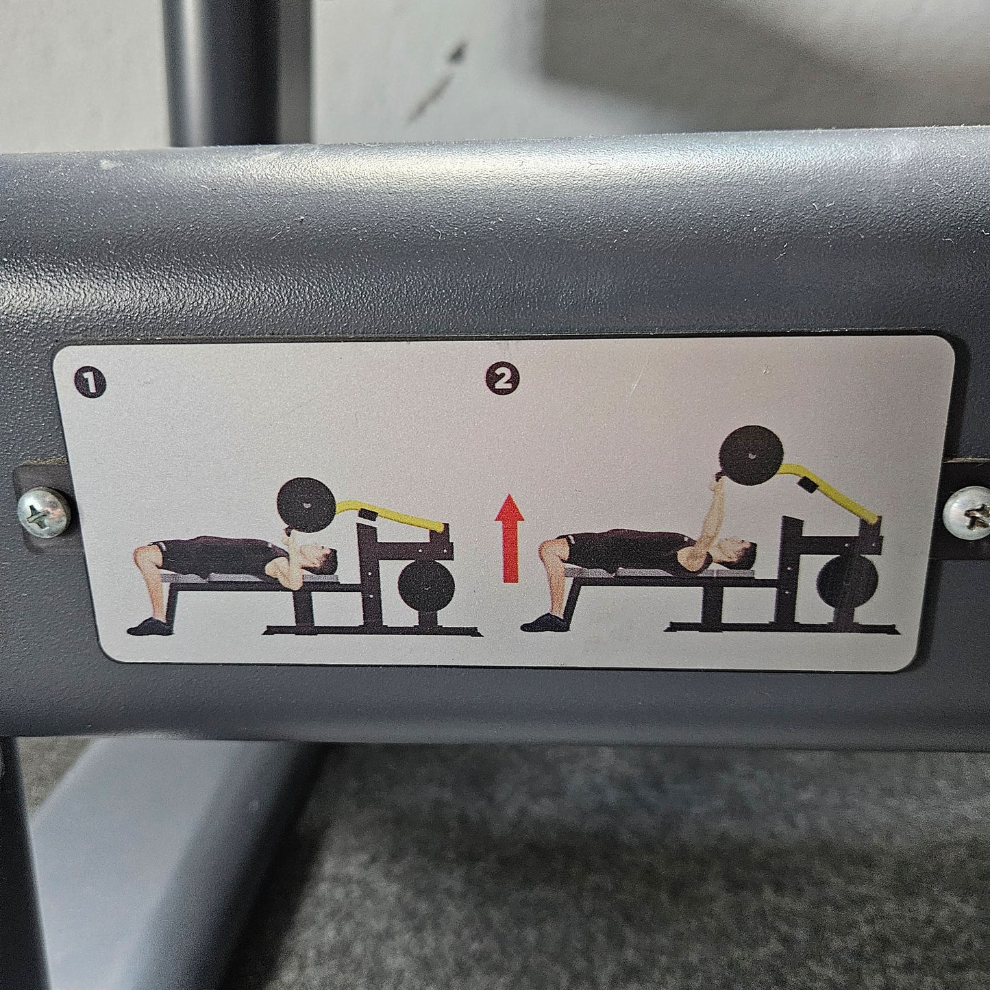 Master Sport Plate loaded Set, 10 Kraftgeräte, Farbe Schwarz und Rot, gebraucht - geprüfter Zustand