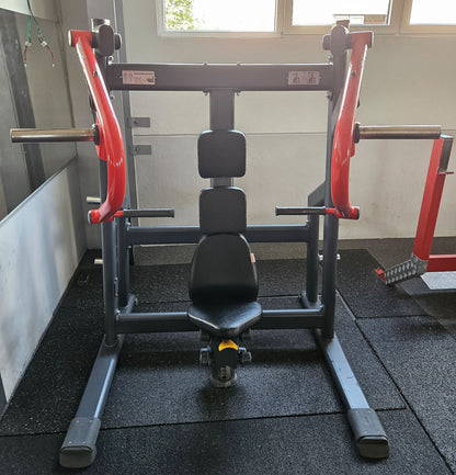 Master Sport Plate loaded Set, 10 Kraftgeräte, Farbe Schwarz und Rot, gebraucht - geprüfter Zustand