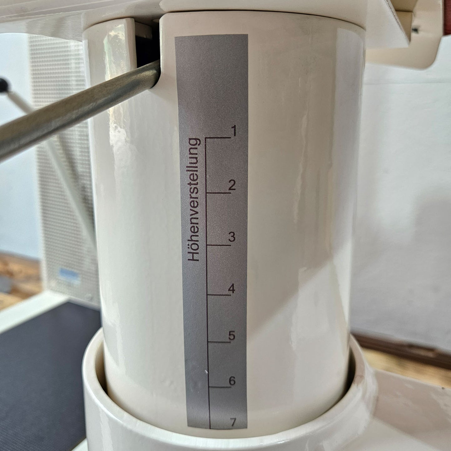Dynamed Bauchmaschine und Rückenstrecker 2 in 1 Kombimaschine - Bauchmuskeltraining und Hyperextension, Abs and Lower Back, Stolzenberg, Rahmen Weiß, gebraucht - überholter Zustand