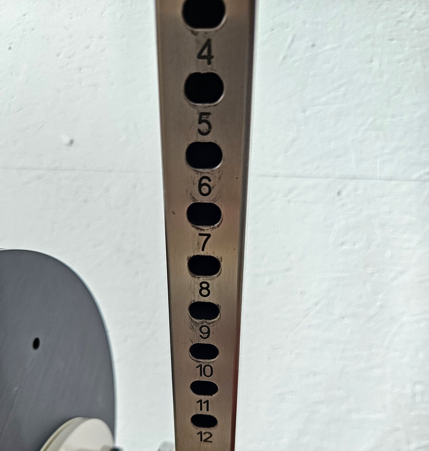 Dynamed Bauchmaschine und Rückenstrecker 2 in 1 Kombimaschine - Bauchmuskeltraining und Hyperextension, Abs and Lower Back, Stolzenberg, Rahmen Weiß, gebraucht - überholter Zustand