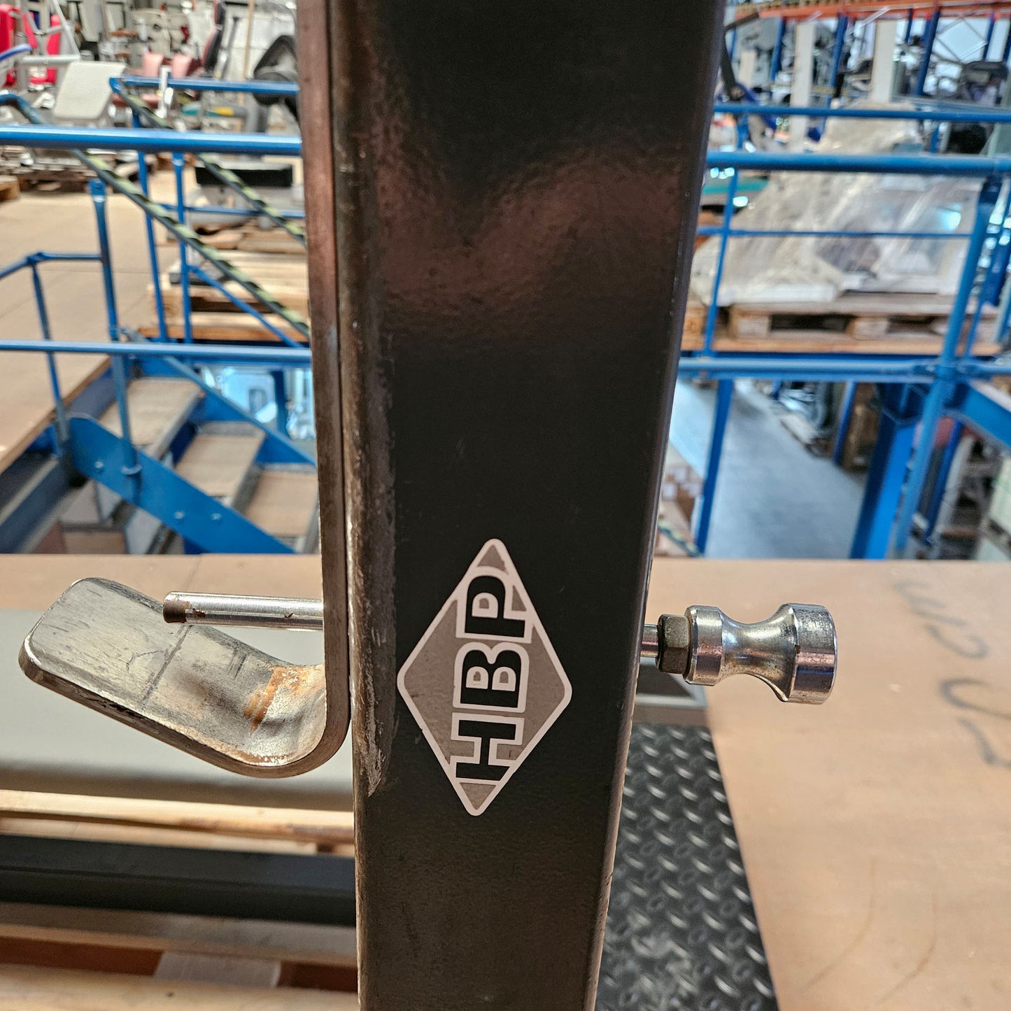 HBP Olympia Flachdrückerbank, Olympic Flat Bench, Bankdrückbank Flach mit Ablagen für Bankdrücken, Rahmebfarbe Anthrazit, gebraucht mit Gebrauchsspuren