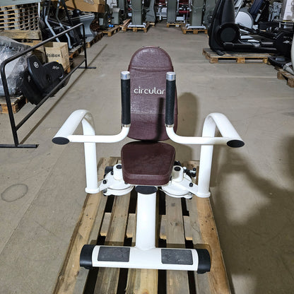 Gym80 Hydraulischer-Zirkel, Circular Serie, 7 Kraftgeräte, MPG, Farbe Weiß, Polster Braun, gebraucht - überholter Zustand