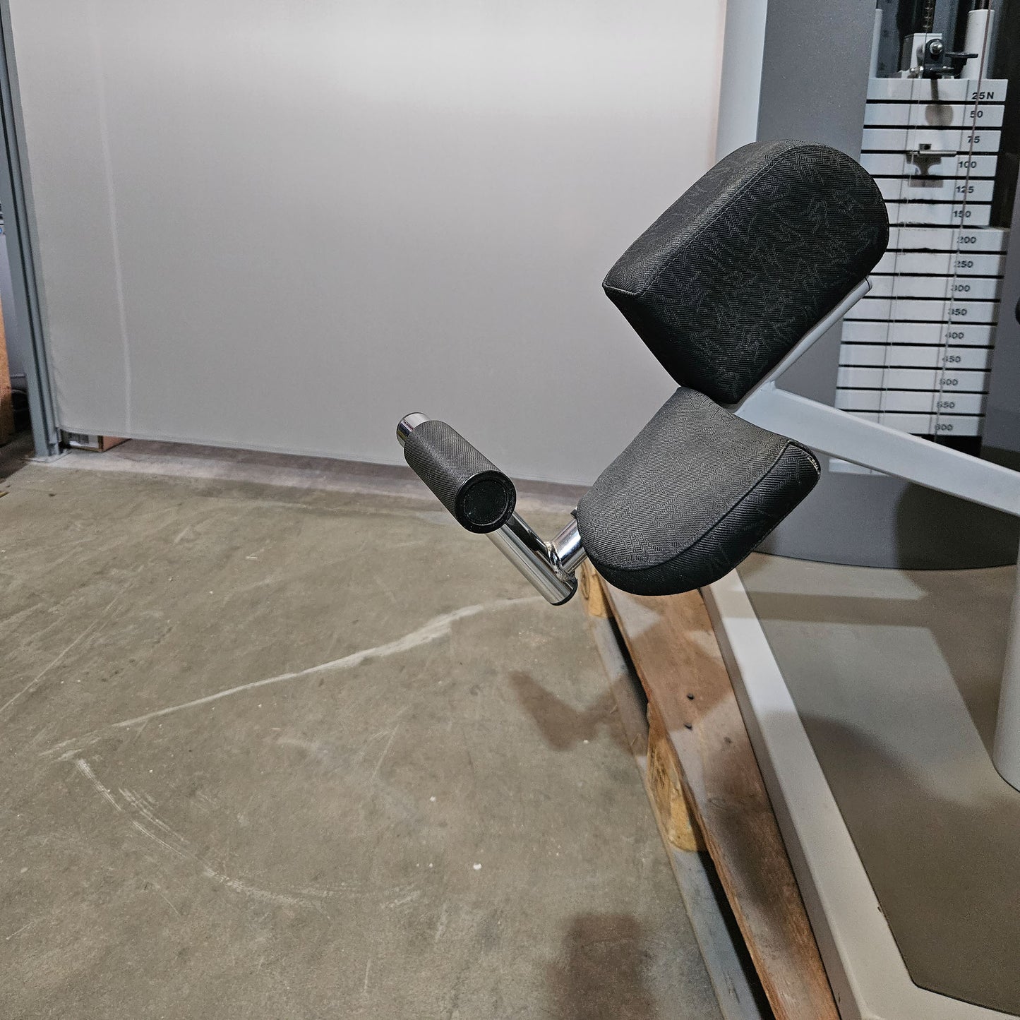 Frei Genius Eco Abduktorenmaschine, Hip Abduction, Abductor, Rahmenfarbe Silber, gebraucht - überholter Zustand
