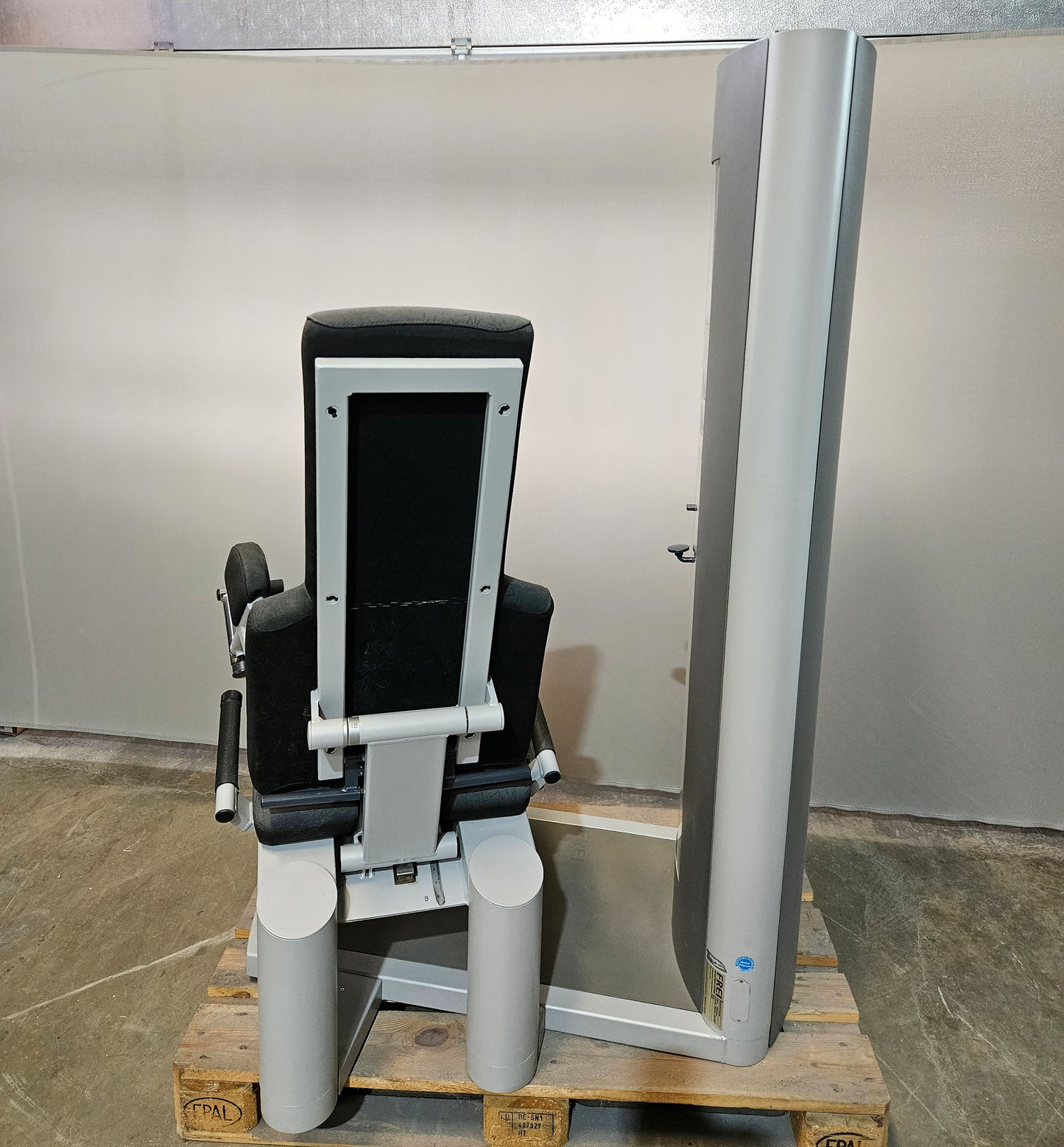 Frei Genius Eco Abduktorenmaschine, Hip Abduction, Abductor, Rahmenfarbe Silber, gebraucht - überholter Zustand