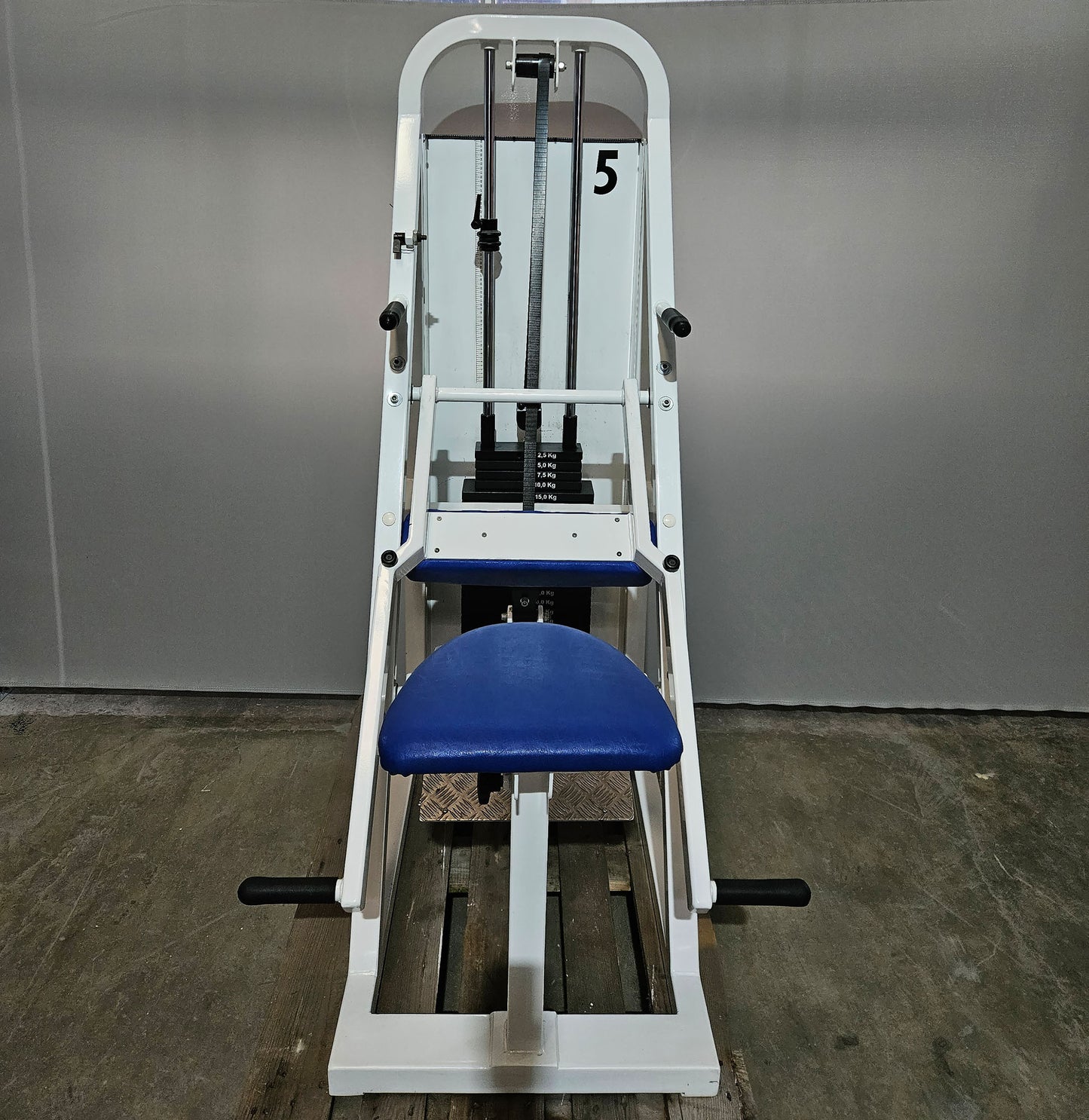 Proxomed Wadenmaschine sitzend durch Plantarflexion bzw Fuß Streckung, Farbe Weiß, gebraucht - geprüfter Zustand mit Gebrauchsspuren