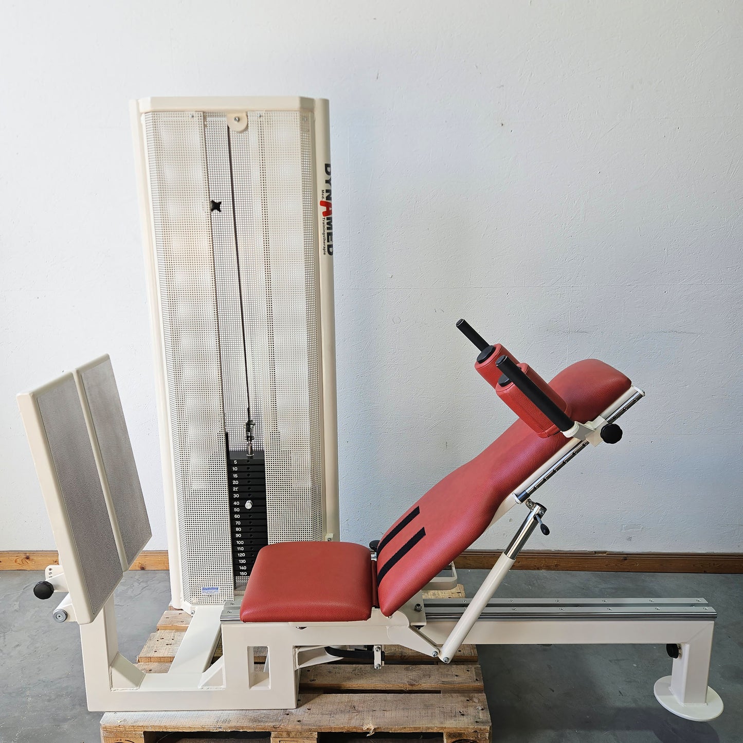 Dynamed Funktionsstemme Kombi Sitzend-Liegend, 150kg Gewichtsblock, mit Kippkreisel, Beinpresse verstellbar, Stolzenberg, Rahmen Weiß, gebraucht - überholter Zustand