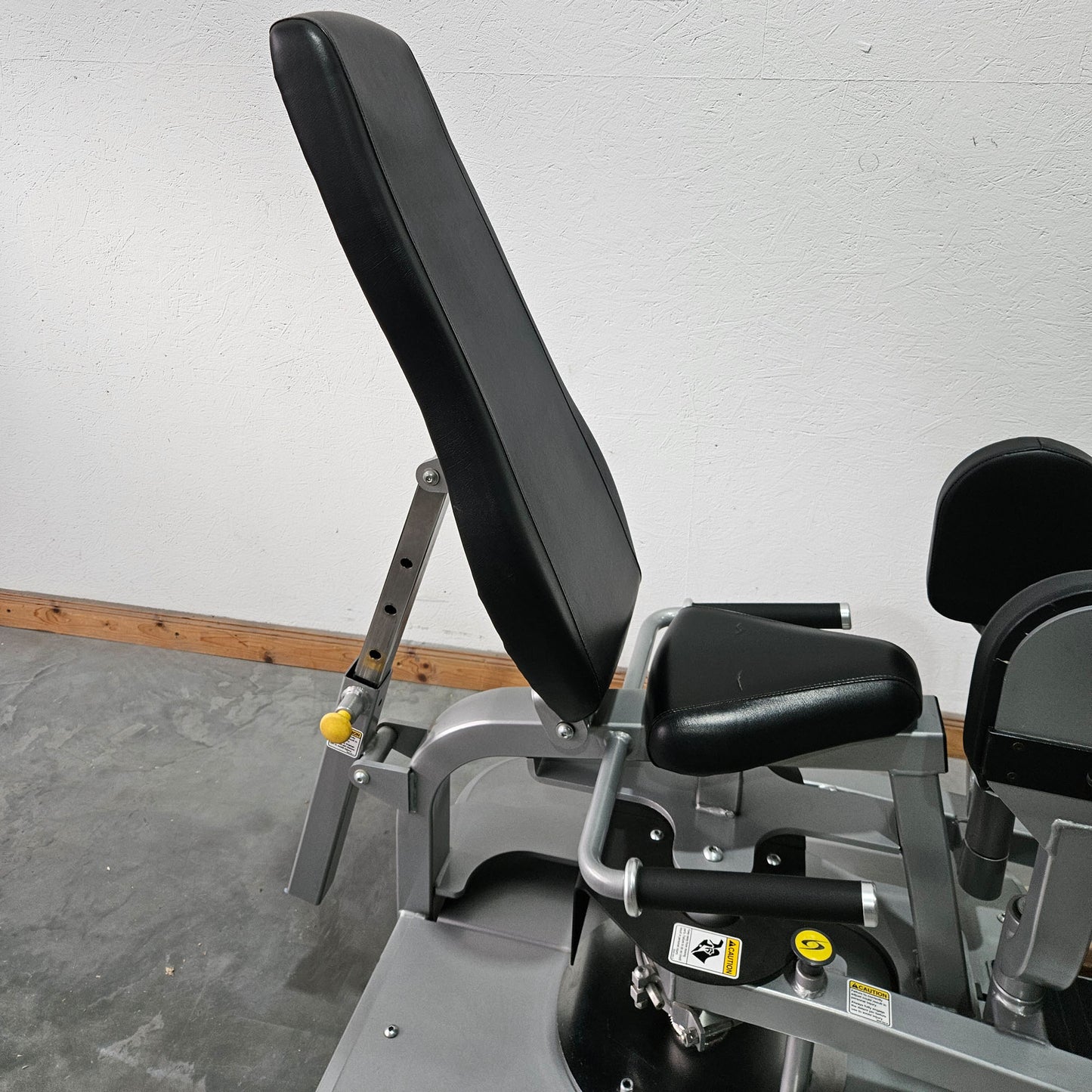 Cybex Eagle Abduktoren und Adduktoren Kombimaschine 2 in 1 - Hip Abduction and Hip Adduction, Rahmenfarbe Silber, Polsterfarbe Schwarz, gebraucht - überholter Zustand