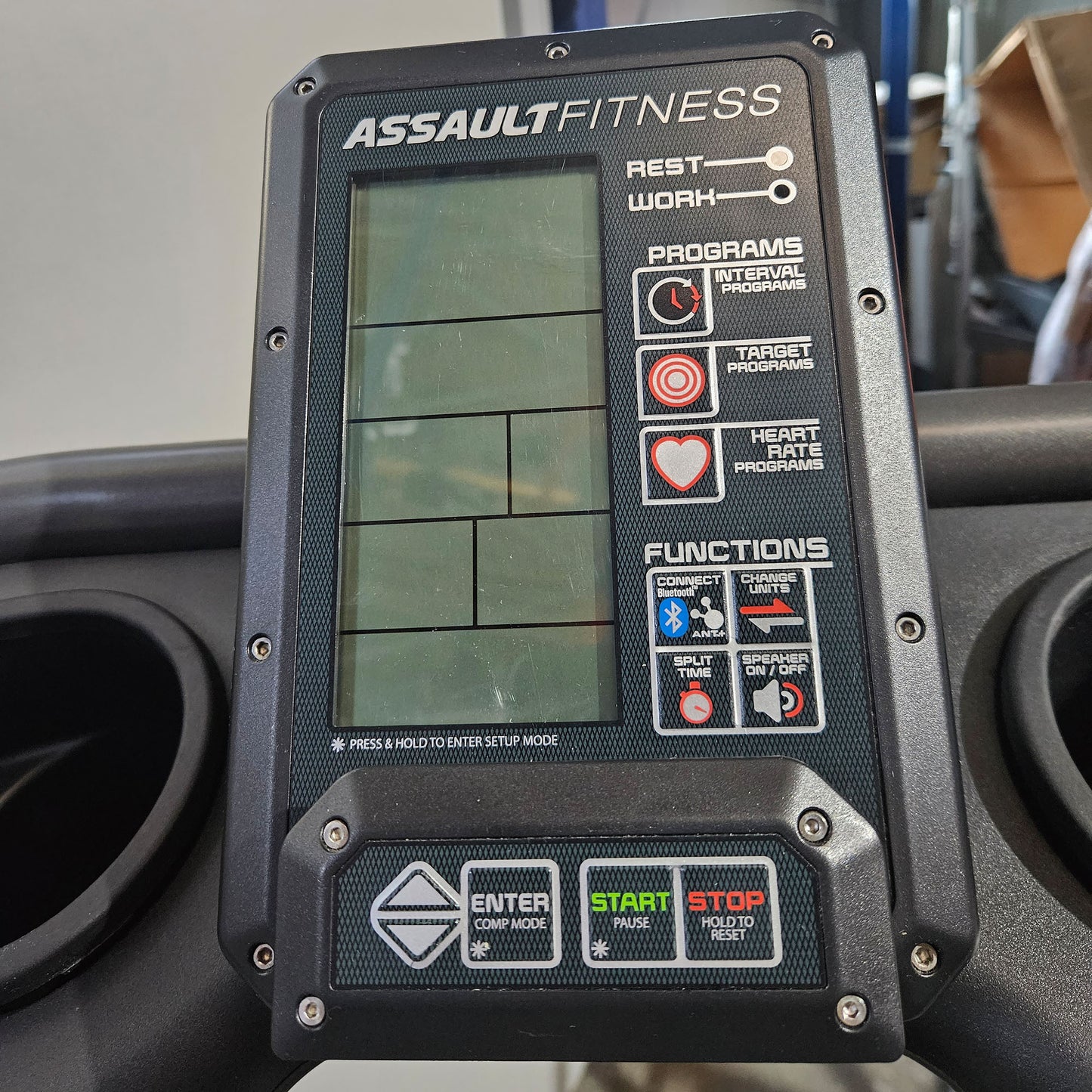 Assault Runner Elite, Curved Lamellen Laufband, mit Display, Farbe Schwarz, gebraucht - geprüfter Zustand