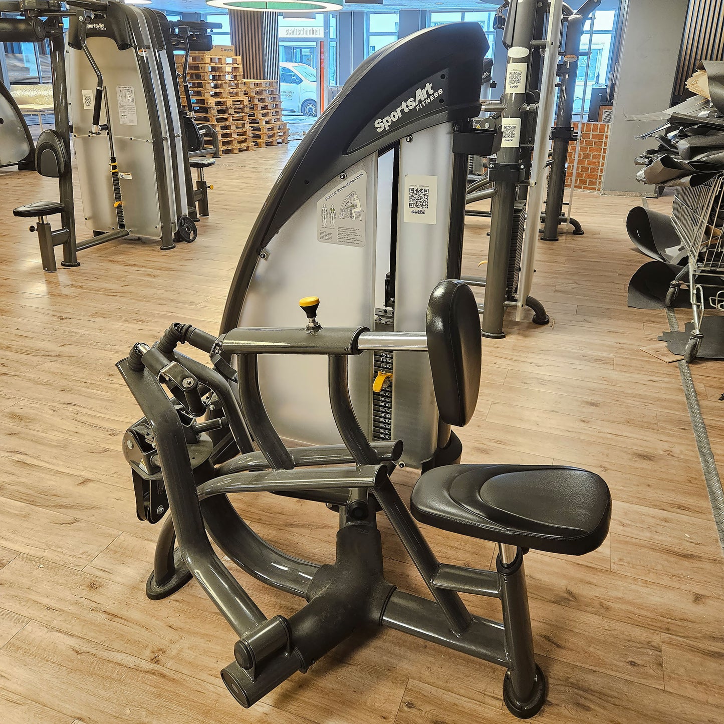 SportsArt komplette Fitnessstudio Ausstattung - 75 Fitnessgeräte im Set - Kraftgeräte, Cardiogeräte, Bänke, Racks etc - Rahmen Anthrazit, gebraucht - überholter Zustand
