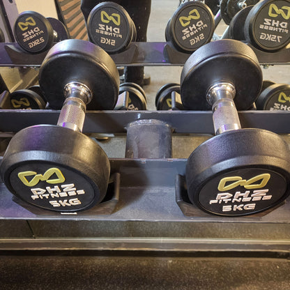 DHZ Gummi Kurzhantelsatz von 2,5 bis 20kg in 2,5kg Stufen ( 8 Paare ) Farbe Schwarz, optional mit  Ständer, gebraucht mit optischen Gebrauchsspuren