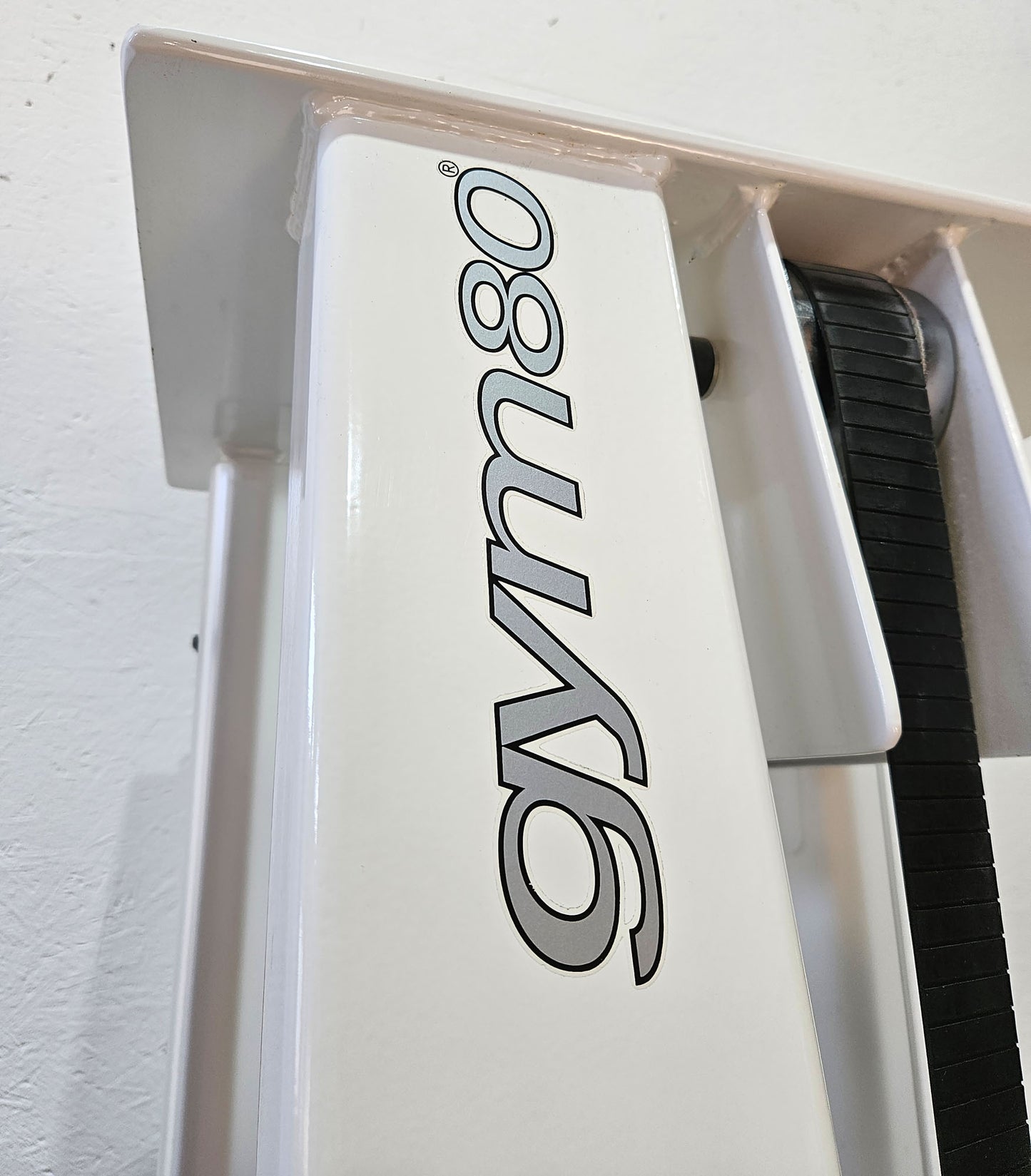 Gym80 Adduktorenmaschine, Hip Adductor, sitzend, Oldschool Bodybuilding Kraftgerät - Edition Line mit Verkleidung, Rahmen Weiß, gebraucht - geprüfter Zustand