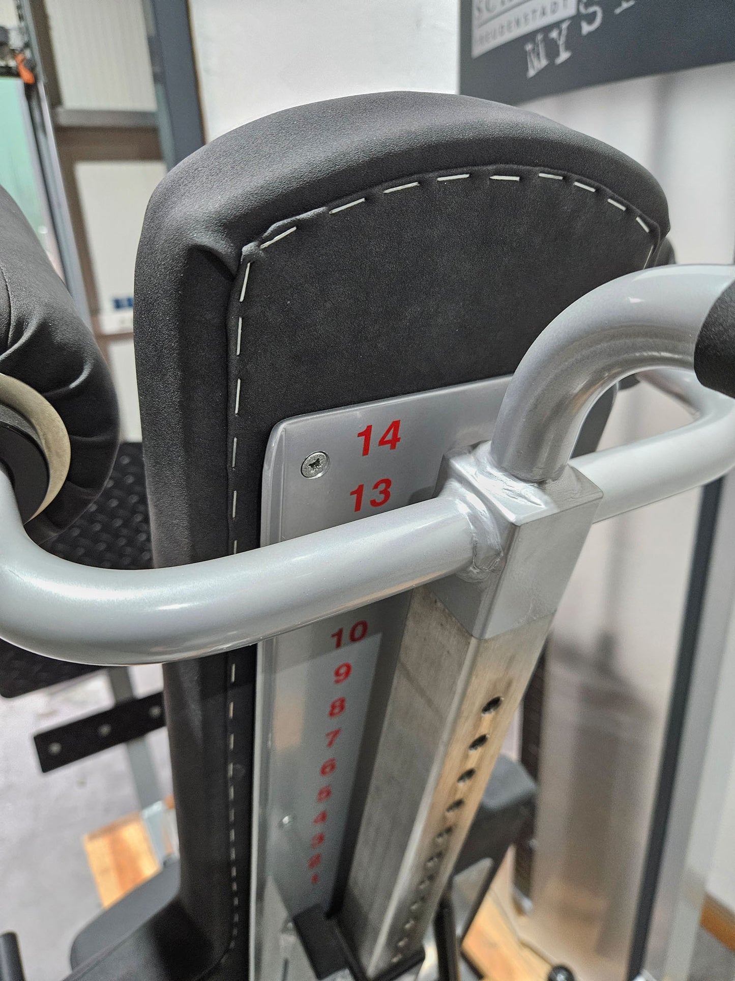 Schupp Mystery Funktionsstemme Kombi Sitzend-Liegend,  Beinpresse verstellbar, Rahmen Silber-Grau, gebraucht - überholter Zustand