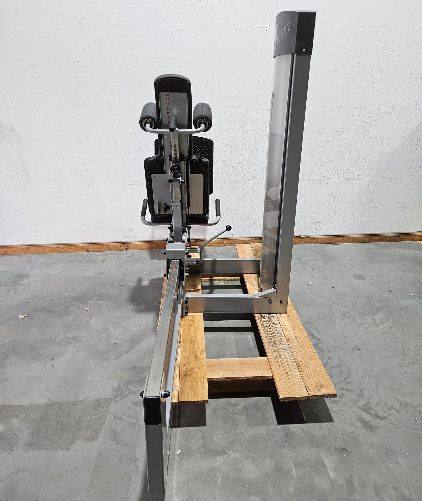 Schupp Mystery Funktionsstemme Kombi Sitzend-Liegend,  Beinpresse verstellbar, Rahmen Silber-Grau, gebraucht - überholter Zustand