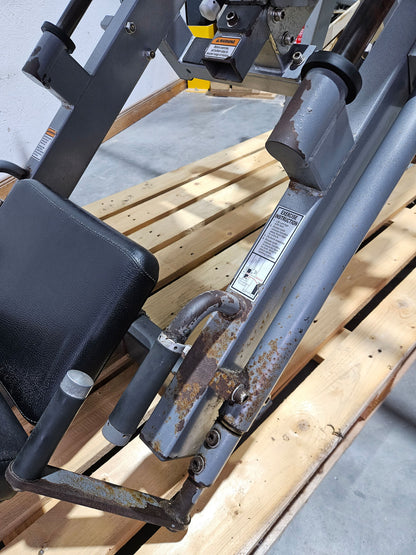 Hammer Strength Plate loaded linear Leg Press, Beinpresse 45° mit Scheibenaufnahme, extrem stabil, Farbe Silber, gebraucht - geprüfter technischer Zustand mit optischen Gebrauchsspuren
