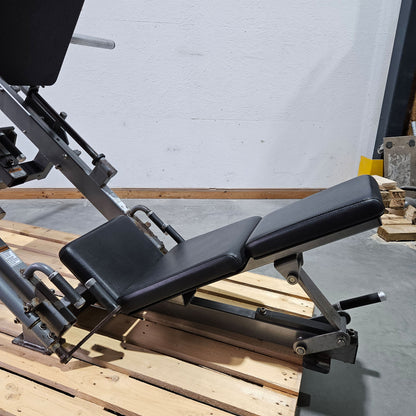 Hammer Strength Plate loaded linear Leg Press, Beinpresse 45° mit Scheibenaufnahme, extrem stabil, Farbe Silber, gebraucht - geprüfter technischer Zustand mit optischen Gebrauchsspuren