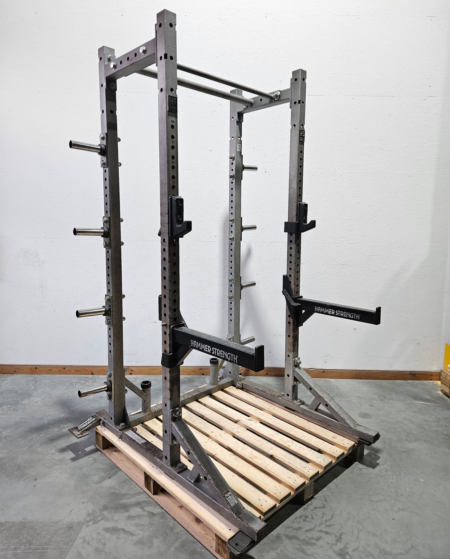 Hammer Strength HD Athletic Half Rack, Farbe Silber, gebraucht - geprüfter technischer Zustand mit optischen Gebrauchsspuren