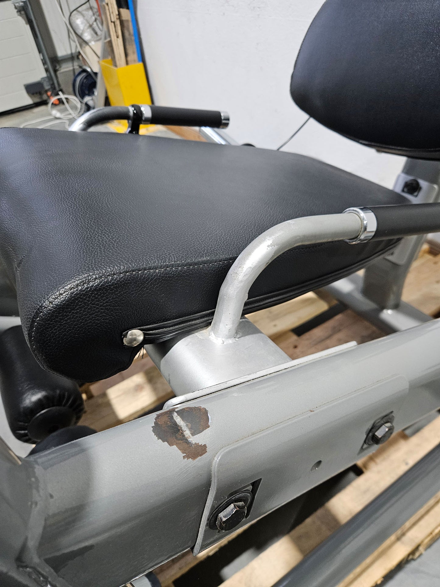 Steelflex Plate Load Isolateral Beinstrecker PLLE, gebraucht - überholter Zustand