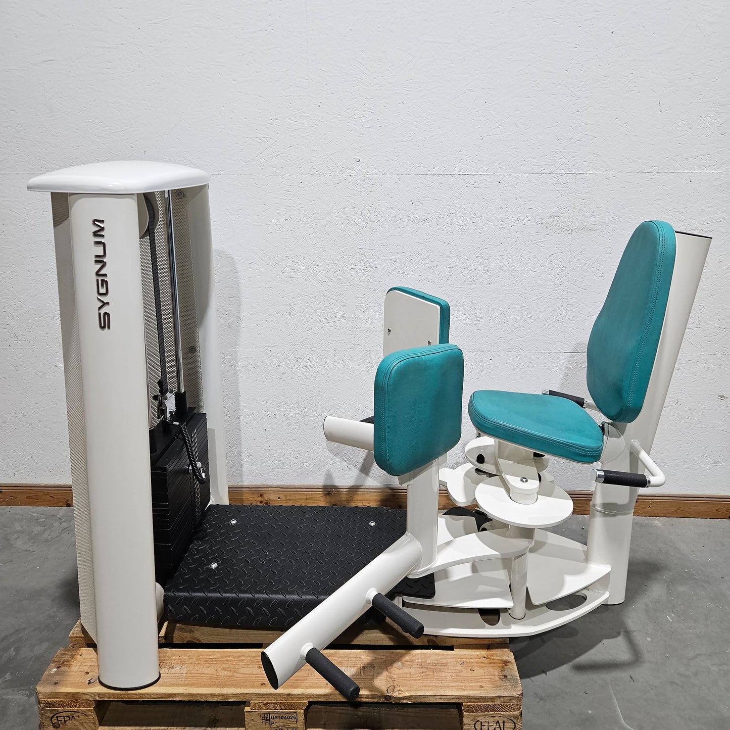 Gym80 Sygnum 2er Set = Abduktoren und Adduktorenmaschine, Hip Abduction und Hip Adduction Set, Rahmenfarbe Weiß, gebraucht - überholter Zustand