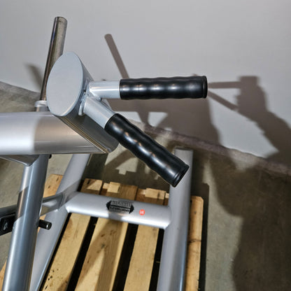 Teuwsen T-Bar Row Ruderstation mit Bruststütze. Ähnlich Gym80 oder L+K, Plate loaded Kraftgerät Rudern, Rahmen Silber, gebraucht - geprüfter Zustand