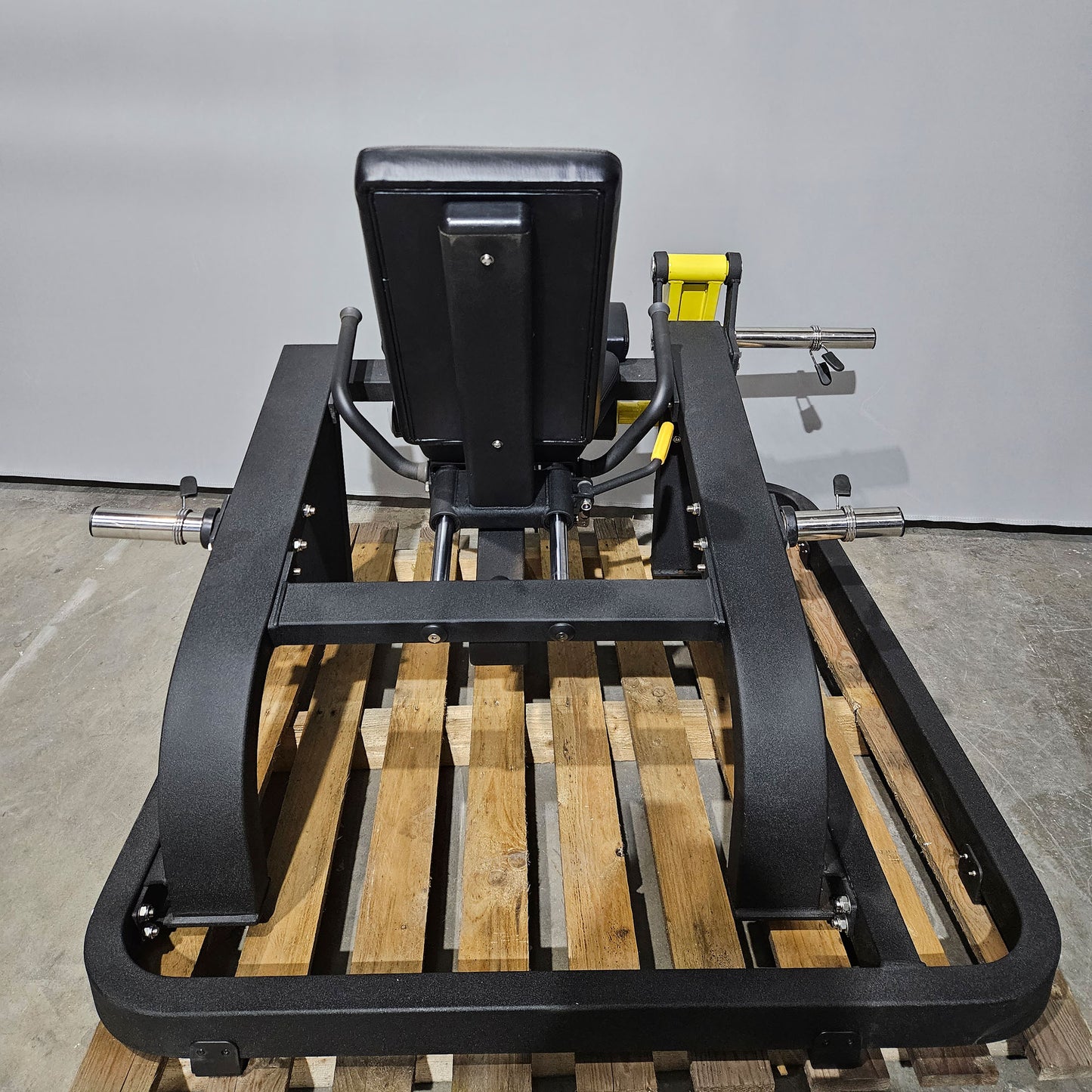 DankSport Beinstrecker sitzend, Leg Extension Plate loaded, Farbe Schwarz, gebraucht - überholter Zustand