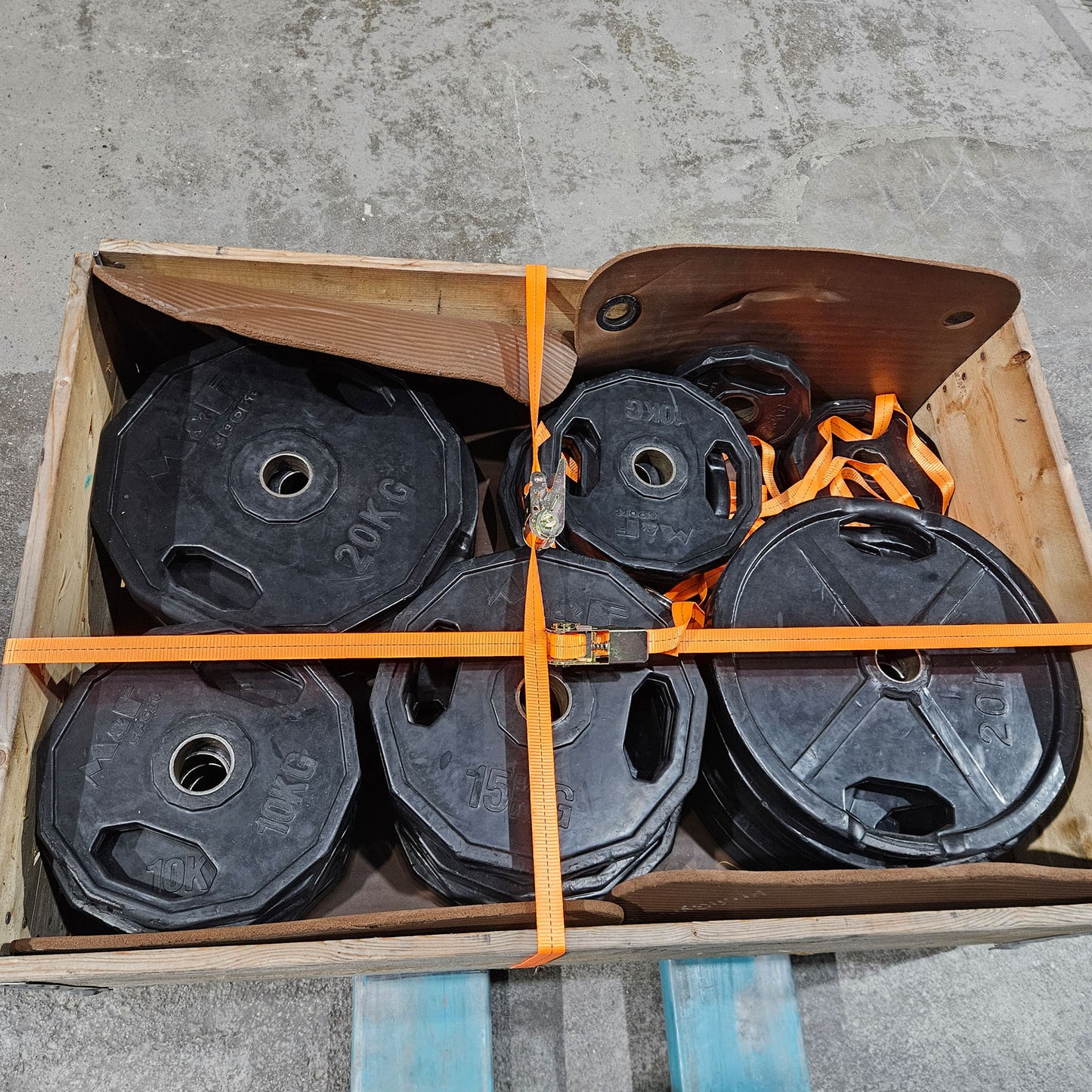 M&F Hantelscheiben , Gummi, 375kg gesamt, 26 Stück gummierte Gripper, Farbe Schwarz, gebraucht - mit Mängeln und Gebrauchsspuren