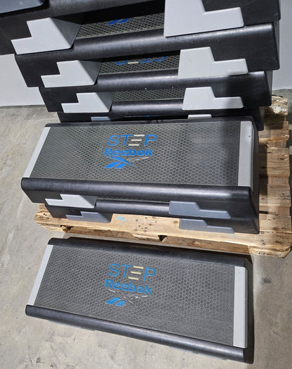 Reebok Steps / Step-Boards, 14 Stück im Set, verschiedene Farben, gebraucht - geprüfter Zustand mit Gebrauchsspuren