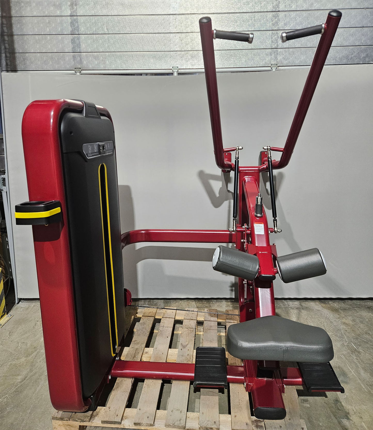 DankSport Latzug von Oben, Pulldown, Farbe Rot, gebraucht - überholter Zustand