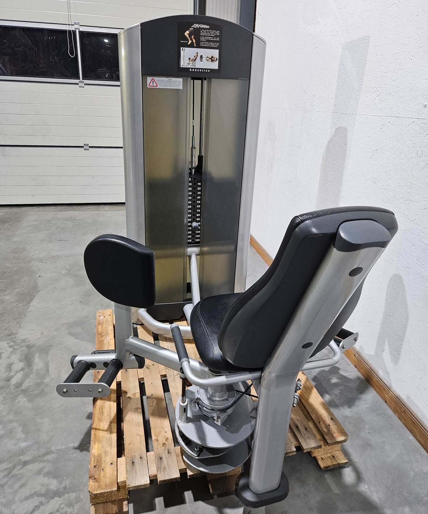 Life Fitness Set 10 Strength Equipment, Signature Series, Frame Silver, Upholstery Black, Used - Refurbished Condition