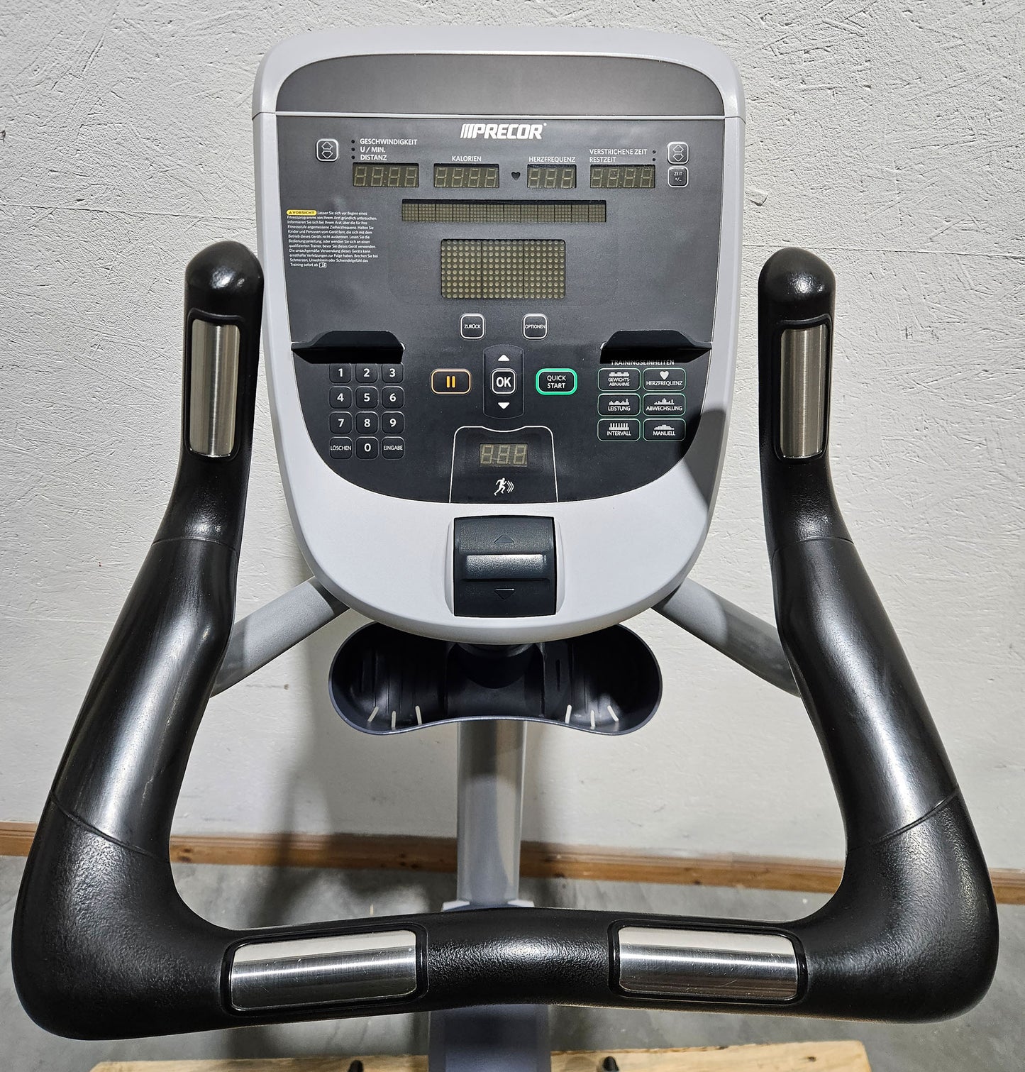 Precor Ergometer UBK 835, Upright Bike, LED Konsole, gebraucht - überholter Zustand