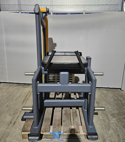 Master Sport Gluteusmaschine, Plate loaded Kraftgerät Glutes Kick Radial, Pomaschine stehend, Farbe Anthrazit, gebraucht - geprüfter Zustand