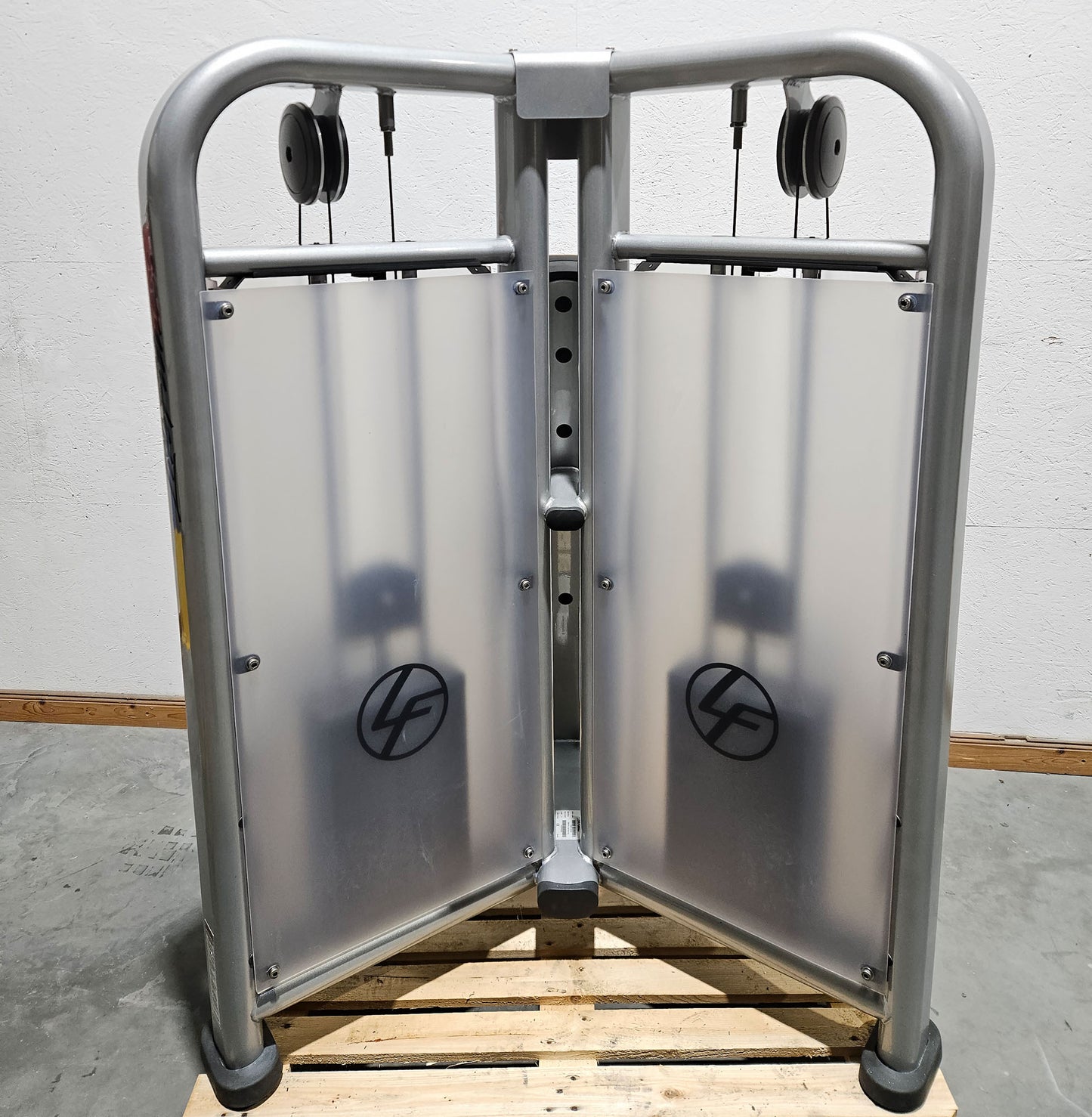 Life Fitness Shoulder Press, Schulterpresse Dual Bilateral, Overheadpresse mit drehbaren Griffen, Signature Series, Rahmenfarbe Silber, gebraucht - überholter Zustand