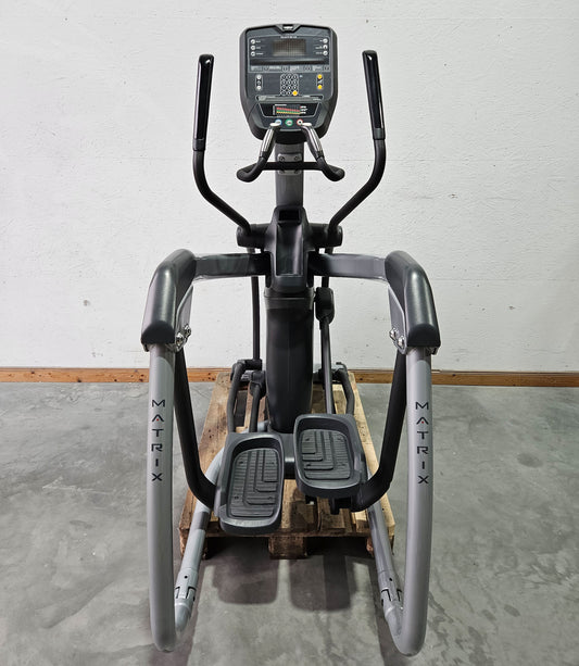 Matrix A3X bzw E3X Crosstrainer, Ascent Trainer, Suspension Elliptical Trainer, LED Display, Farbe Silber, gebraucht - überholter Zustand