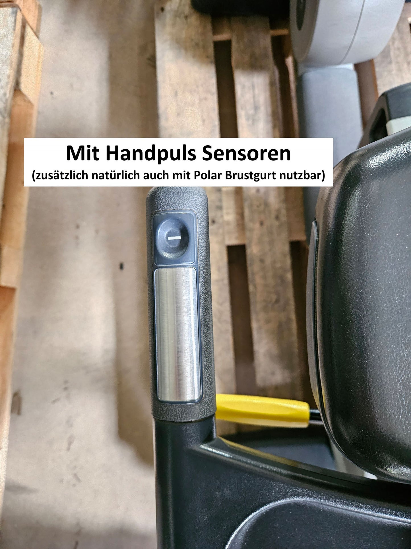 TechnoGym Recumbent Excite Line Recline 700, LED Display, verstellbare Pedalarme, mit Handpuls, Polster Schwarz, gebraucht - überholter Zustand