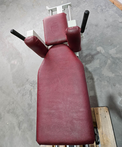 Gym80 Beinpresse liegend, Leg Press lying, 213kg Gewichtsblock, Oldschool Bodybuilding Kraftgerät - Rahmenfarbe Weiß, gebraucht mit Gebrauchsspuren