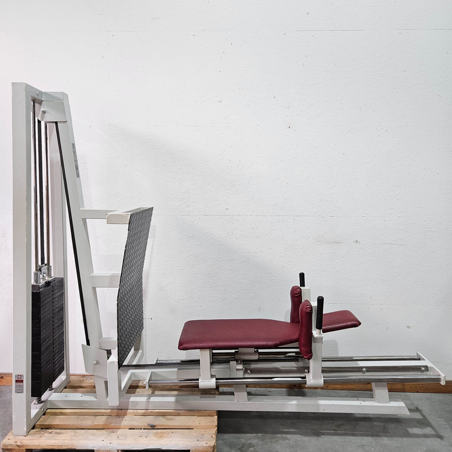 Gym80 Beinpresse liegend, Leg Press lying, 213kg Gewichtsblock, Oldschool Bodybuilding Kraftgerät - Rahmenfarbe Weiß, gebraucht mit Gebrauchsspuren