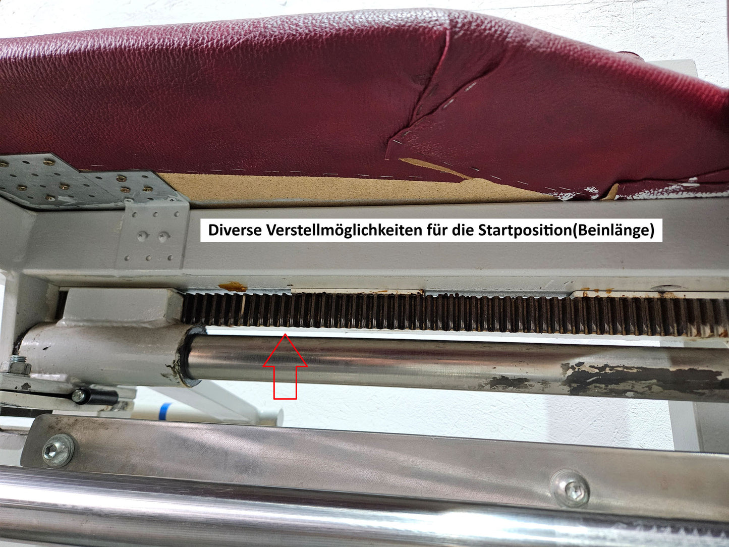 Gym80 Beinpresse liegend, Leg Press lying, 213kg Gewichtsblock, Oldschool Bodybuilding Kraftgerät - Rahmenfarbe Weiß, gebraucht mit Gebrauchsspuren
