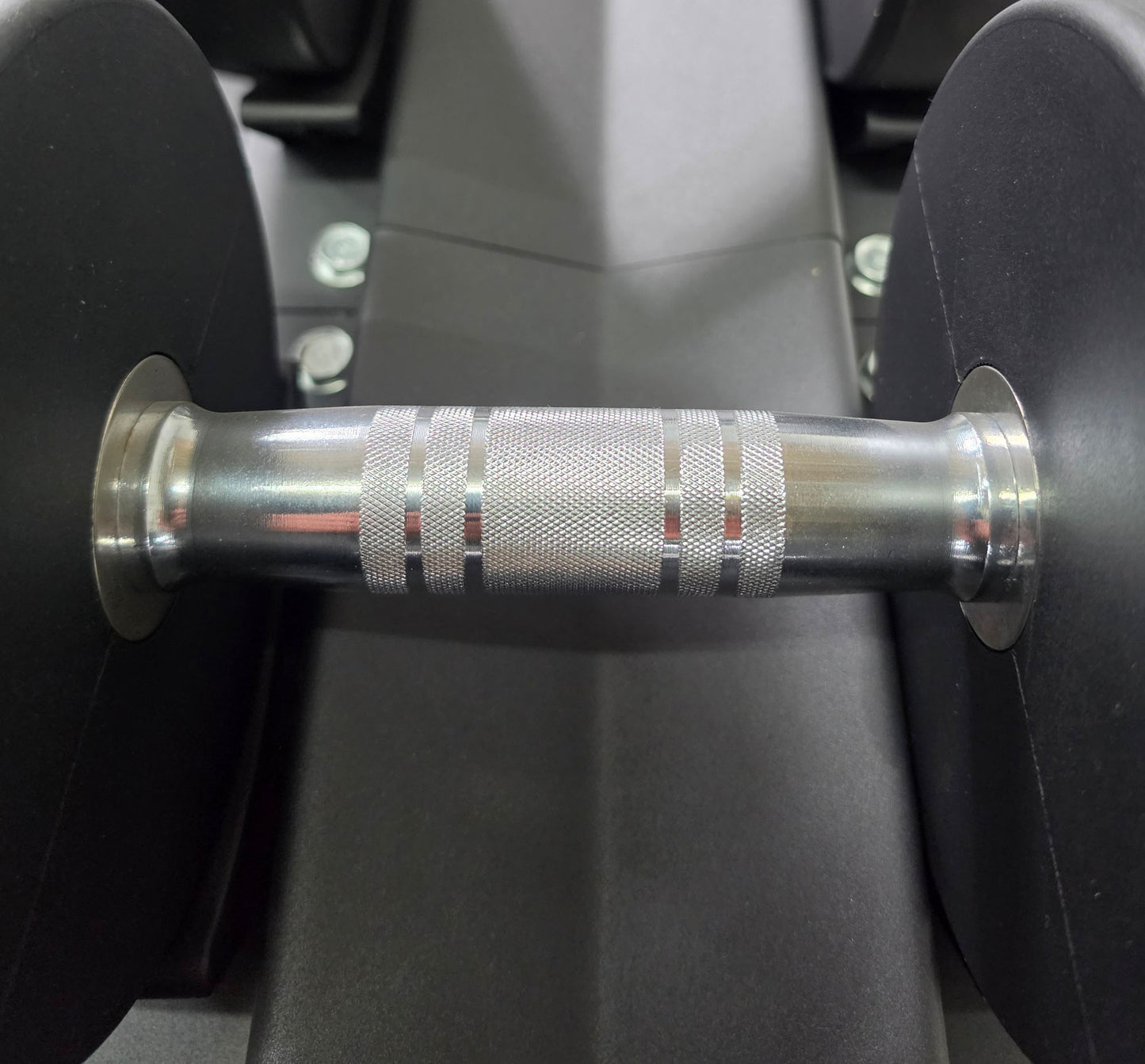 Kurzhantelsatz aus Gummi von 2,5 bis 30 kg, in 2,5kg Stufen, 12 gummierte Hantelpaare im Set - NEU