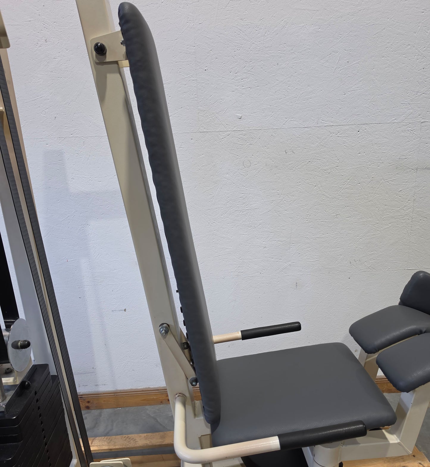 Gym80 - 2er Set = Abduktoren und Adduktorenmaschine, Oldschool Edition oder Classic Line, Hip Abduction und Hip Adduction Set, Rahmenfarbe Weiß, gebraucht mit Gebrauchsspuren