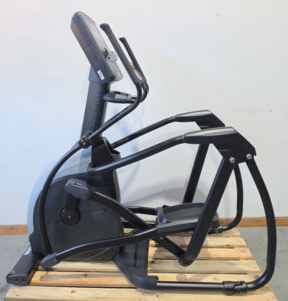 Matrix MX Endurance Suspension Elliptical Crosstrainer, Ellipsentrainer E-ES-F, Baujahr 2024 - MX LED Console Display, Farbe Schwarz, gebraucht - Neuwertiger Zustand
