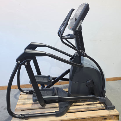 Matrix MX Endurance Suspension Elliptical Crosstrainer, Ellipsentrainer E-ES-F, Baujahr 2024 - MX LED Console Display, Farbe Schwarz, gebraucht - Neuwertiger Zustand