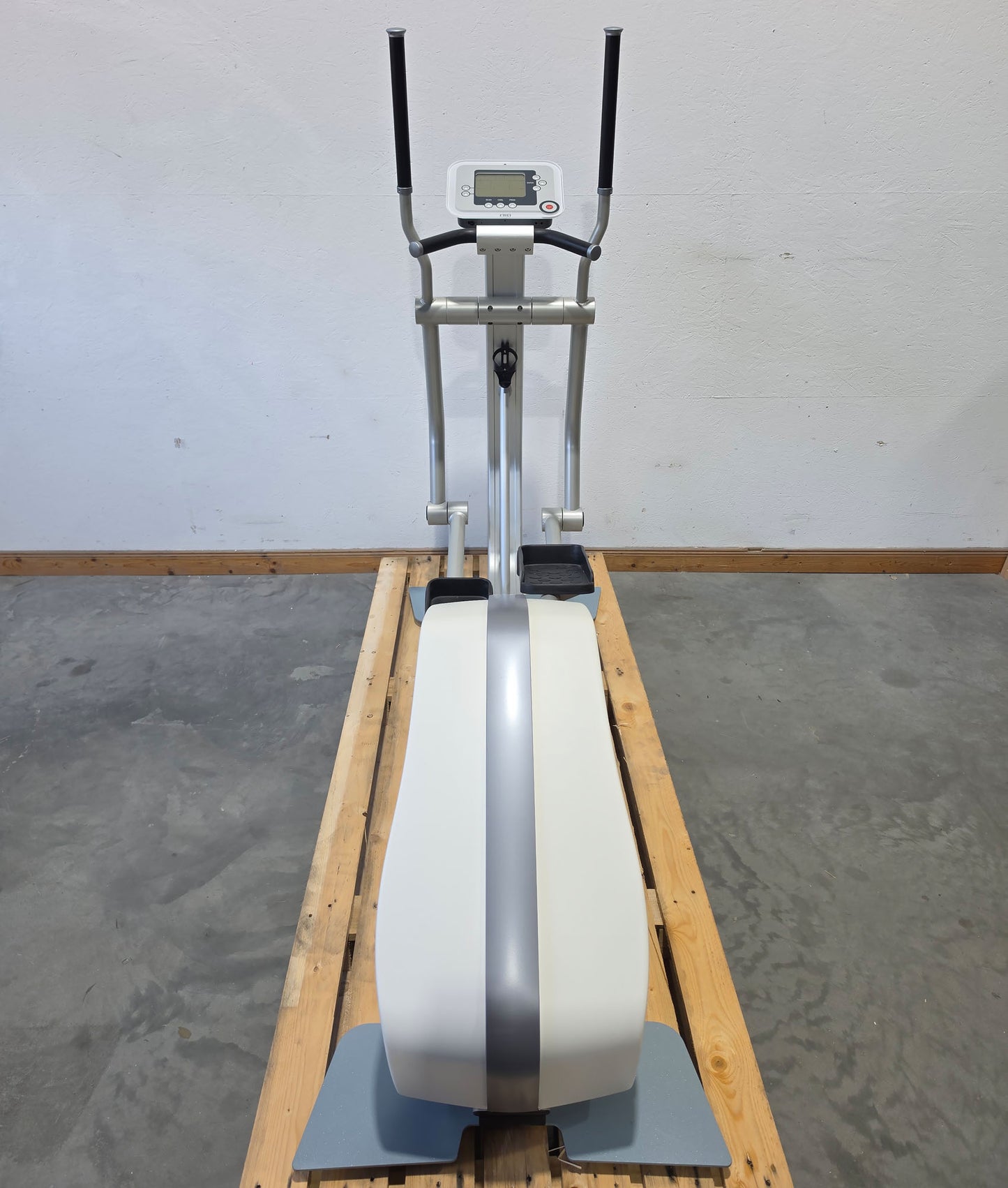 Emotion Fitness Motion Cross 800 med, mit großem Trainingsprogramm, Watt Training, Ellipsentrainer, Crosstrainer, gebrandet Frei AG, gebraucht - überholter Zustand
