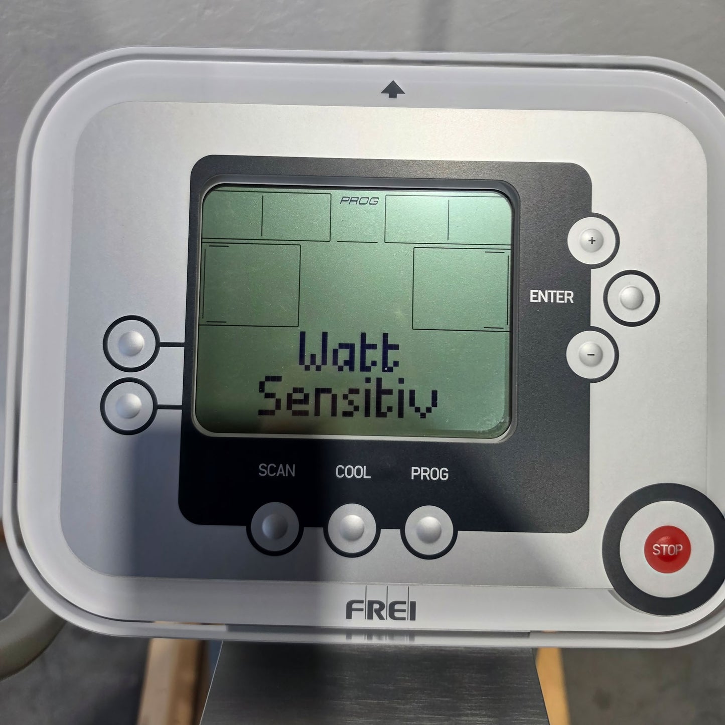 Emotion Fitness Motion Cross 800 med, mit großem Trainingsprogramm, Watt Training, Ellipsentrainer, Crosstrainer, gebrandet Frei AG, gebraucht - überholter Zustand