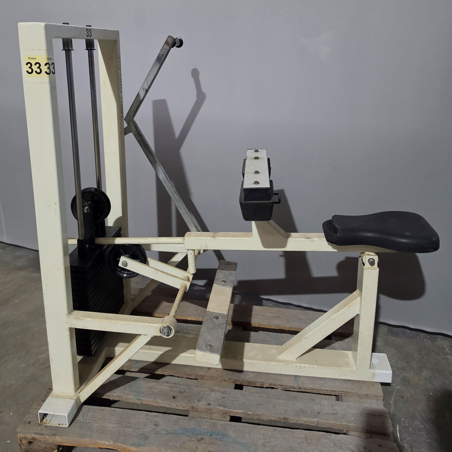 Panatta Wadenmaschine sitzend, Calf Machine, Wadenpresse, Oldschool Bodybuilding, Rahmenfarbe Weiß, gebraucht mit Gebrauchsspuren