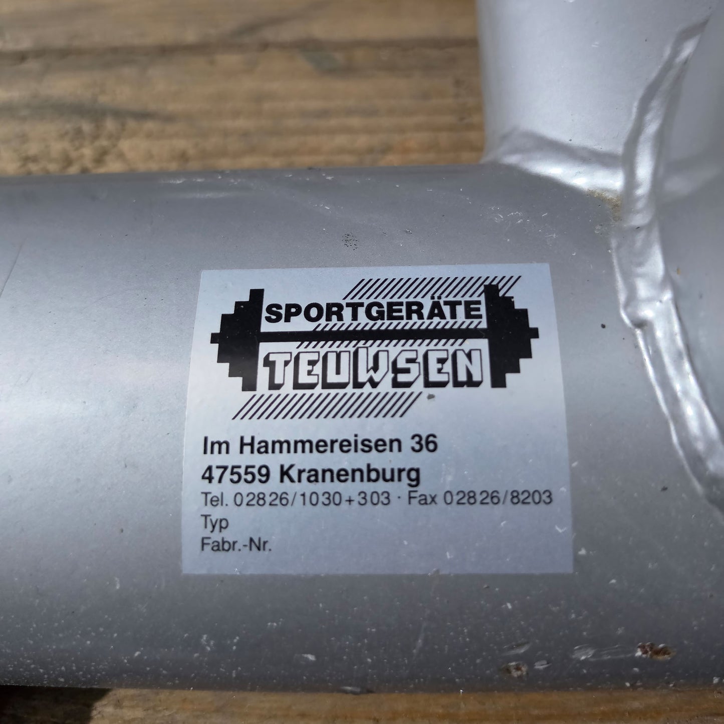 Teuwsen Hyperextension, Rückenstreckerbank, 45° verstellbar, Rahmenfarbe Silber, gebraucht - mit Gebrauchsspuren