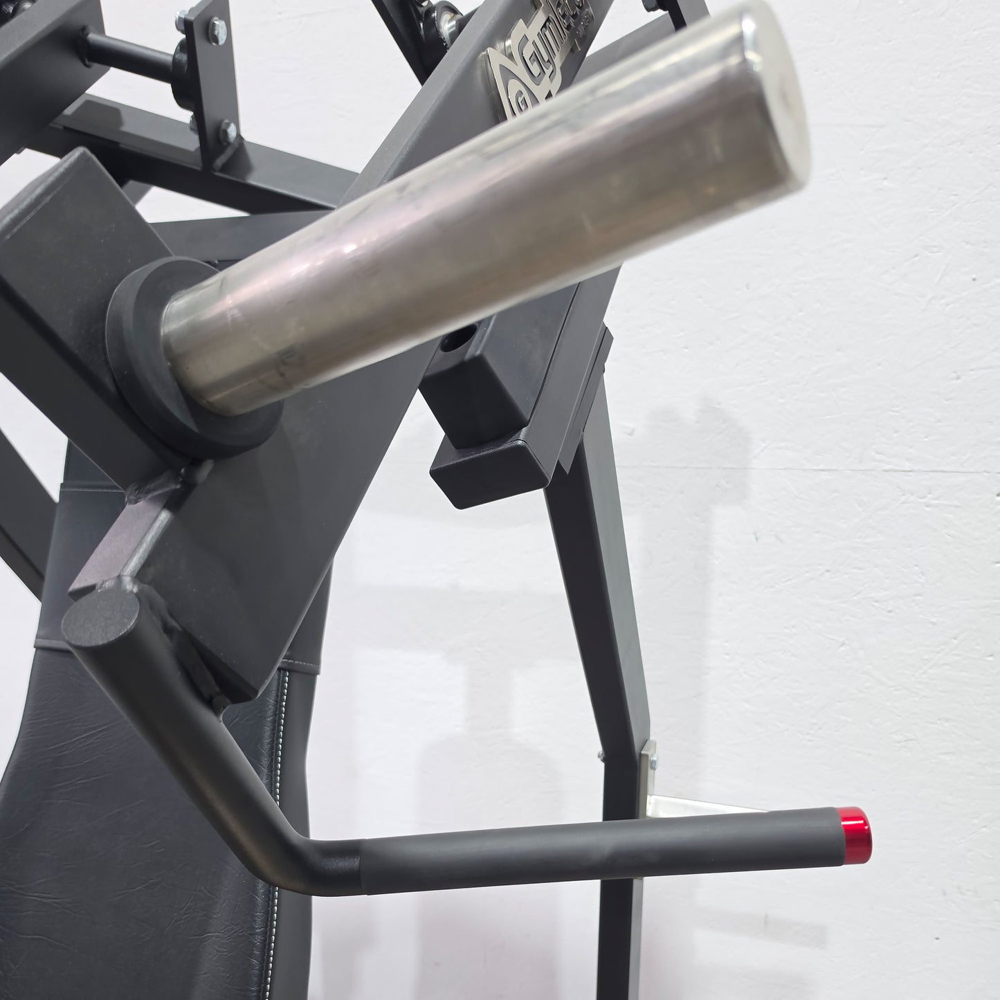 Gymleco 020 Inclined Benchpress, schräge Bankdrückmaschine, Incline Chestpress, Rahmenfarbe Schwarz, gebraucht - überholter Zustand