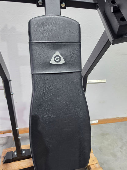 Gymleco 020 Inclined Benchpress, schräge Bankdrückmaschine, Incline Chestpress, Rahmenfarbe Schwarz, gebraucht - überholter Zustand