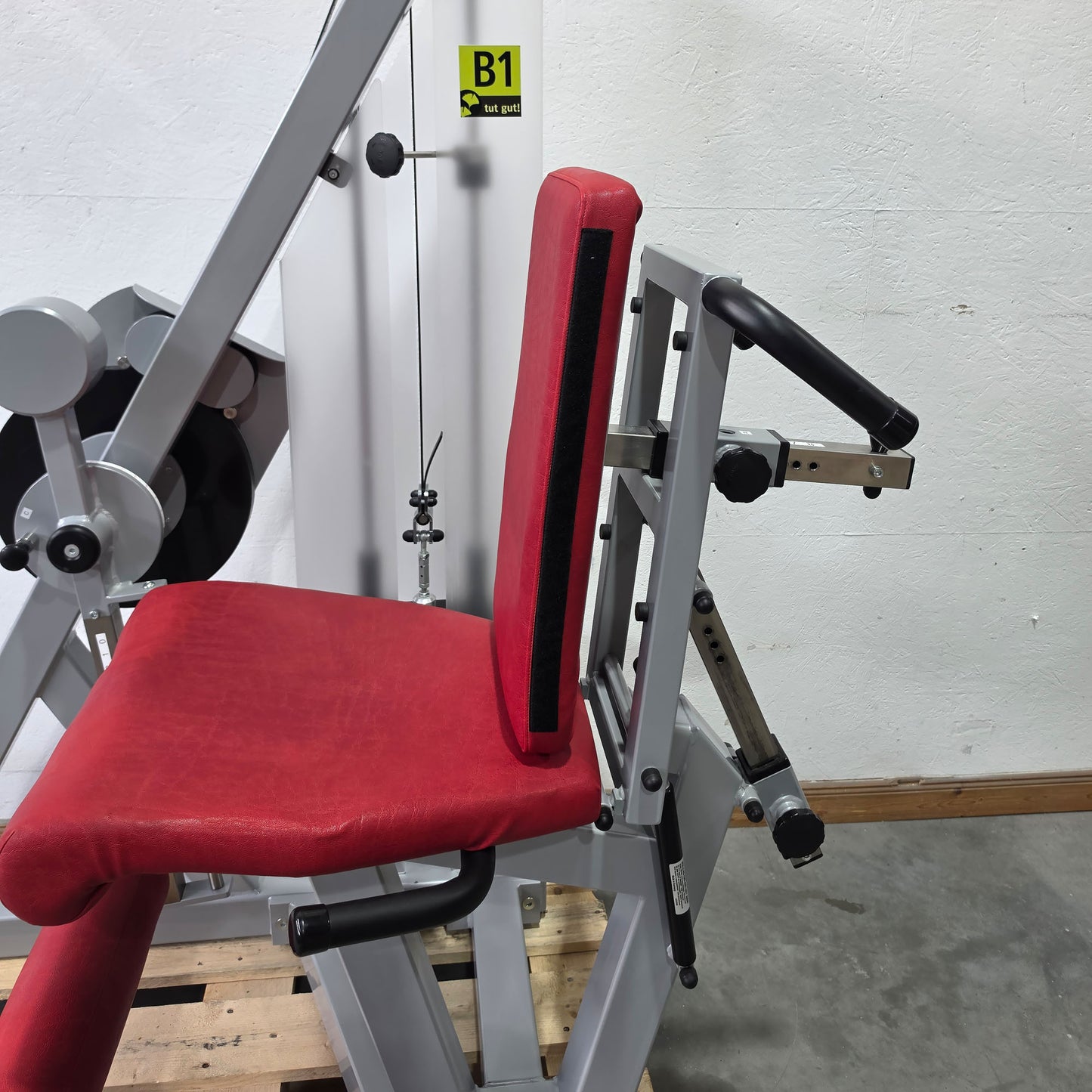 SVG Beinstrecker u. Beinbeuger liegend 2 in 1 Kombigerät, sitzend / liegend verstellbar, MPG, Farbe Silber, gebraucht - überholter Zustand