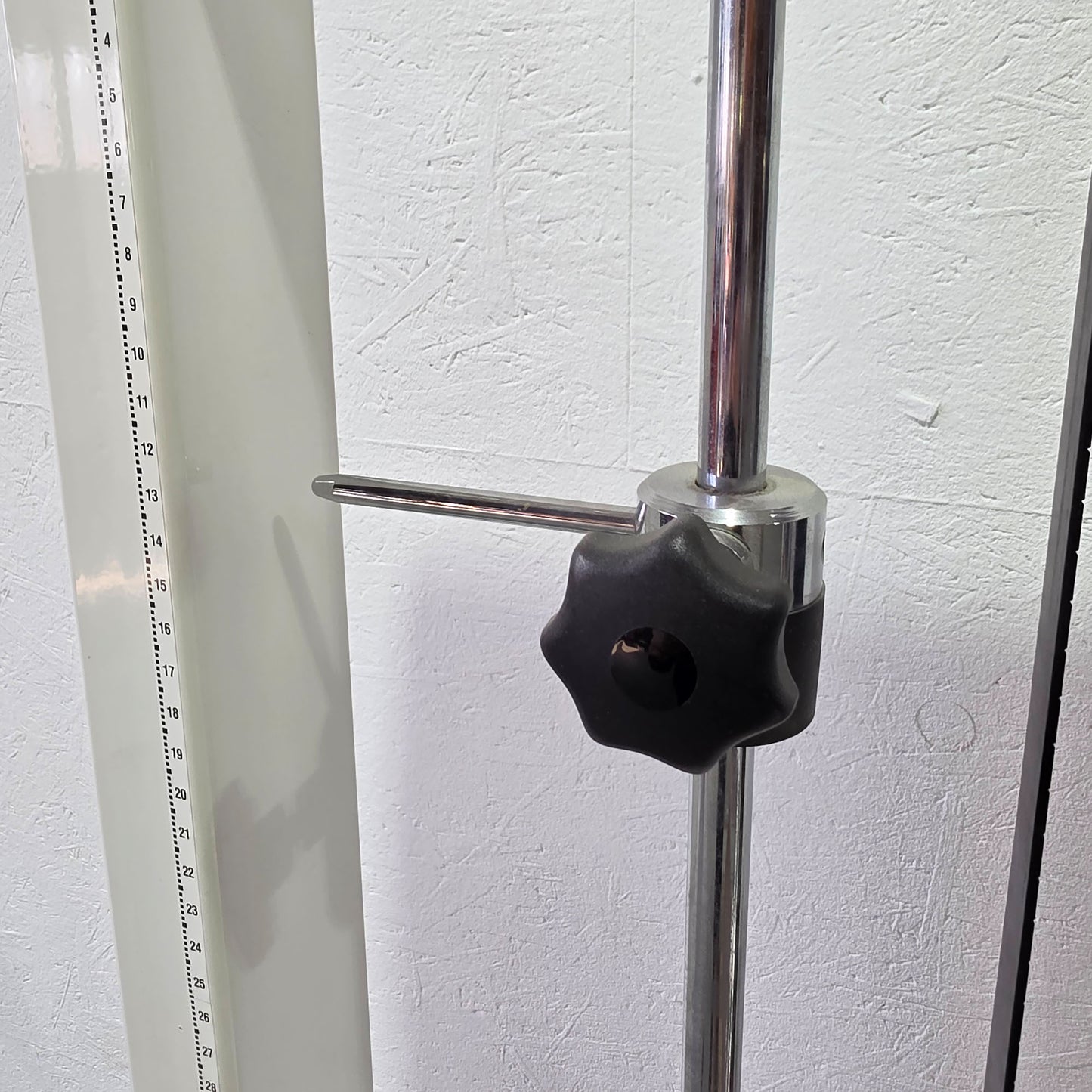 Kaphingst Rückenstrecker RA14, Hyperextension Kraftgerät, sehr variabel einstellbar, Lower Back Machine, Farbe Weiß, gebraucht - geprüfter Zustand mit Gebrauchsspuren